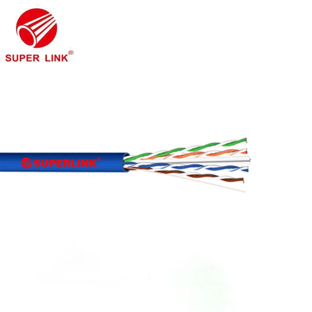 Uafskærmet snoet ethernet-lan-kabel til computer